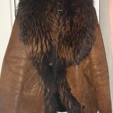 Cojocel din piele intoarsa cu guler din blana de vulpe